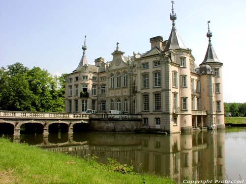 Chteau de Poucques ( Poeke) AALTER / BELGIQUE 