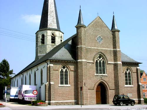 Sint-Medarduskerk (te Ursel) KNESSELARE / BELGI Foto door Jean-Pierre Pottelancie (waarvoor dank!)