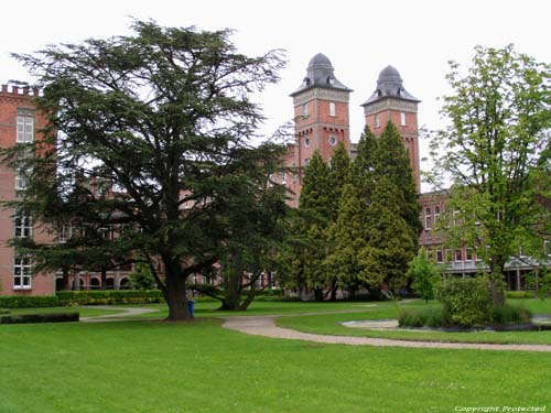 Instituut van de Ursulinen (te Onze-Lieve-Vrouw-Waver ) ONZE-LIEVE-VROUW-WAVER in SINT-KATELIJNE-WAVER / BELGI 