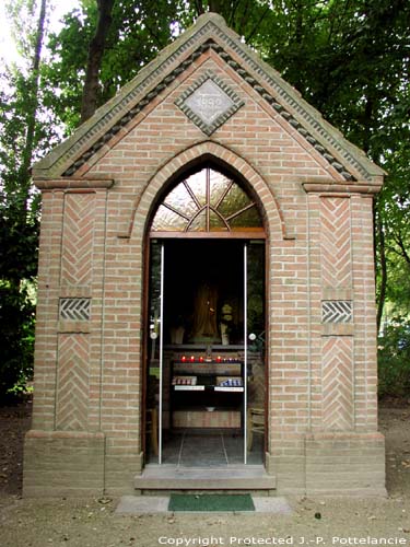 Bachte Cave (in Bachte-Maria-Leerne) DEINZE picture