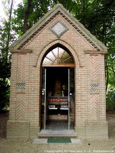 Bachte Cave (in Bachte-Maria-Leerne) DEINZE / BELGIUM 