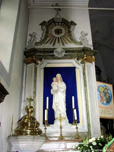 Sint-Petrus en Pauluskerk (te Bachte-Maria-Leerne) DEINZE / BELGI 