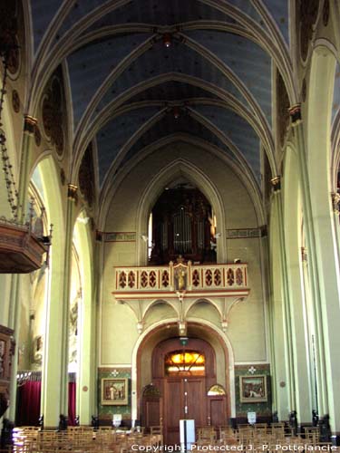 Sint-Martinuskerk (te Burst) ERPE-MERE in ERPE - MERE / BELGIË 