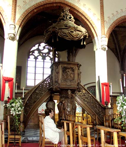 Sint-Amanduskerk (te Eke) NAZARETH / BELGI 