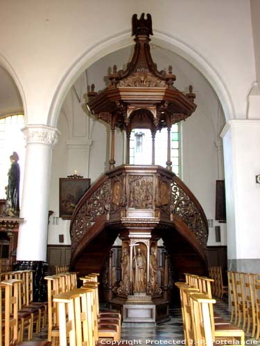 Eglise Saint-Nicolas LOCHRISTI / BELGIQUE 