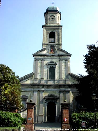 Onze-Lieve-Vrouwekerk (te Nazareth) NAZARETH / BELGIË 