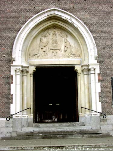 Onze-Lieve-Vrouw van Lourdesbasiliek OOSTAKKER in GENT / BELGI 