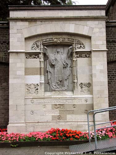 Onze-Lieve-Vrouw van Lourdesbasiliek OOSTAKKER in GENT / BELGI 