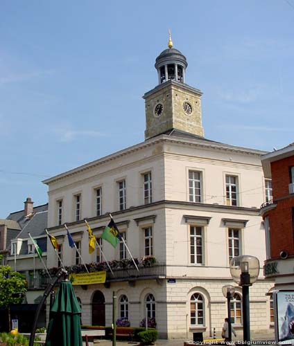 City Hall NINOVE picture