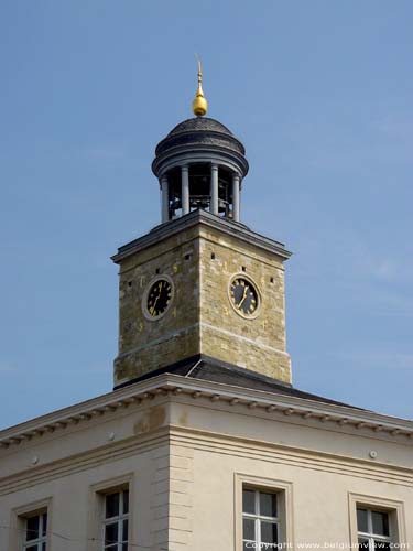 Oud Stadhuis NINOVE / BELGI 