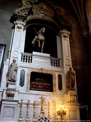 Eglise Saint Hermes et Crypte RENAIX / BELGIQUE 