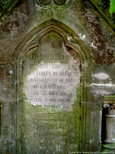 Graveyard Sint-Pietersveld RUISELEDE picture 