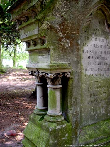 Graveyard Sint-Pietersveld RUISELEDE picture 