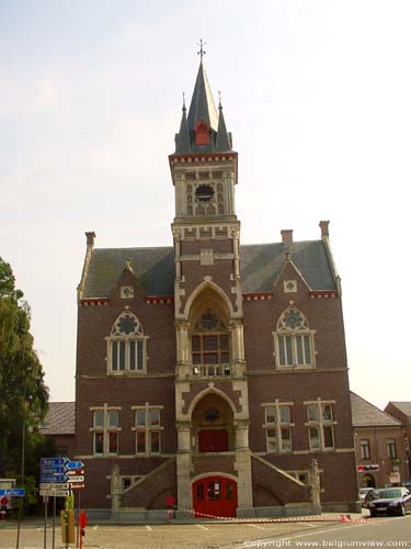 Town Hall RUISELEDE / BELGIUM 