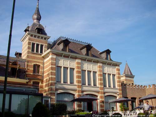 Chateau de Moerkerke DAMME / BELGIQUE 