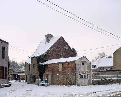 17th century house GIMNÉE in DOISCHE / BELGIUM 