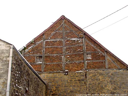 17th century house GIMNÉE in DOISCHE / BELGIUM 