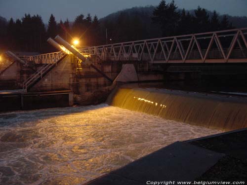 Ecluse et escalier  poisson sur la Meuse NAMUR / HASTIERE photo 