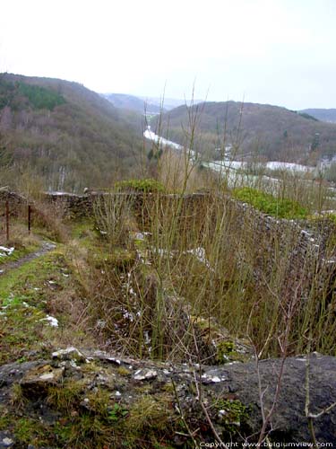 Kasteel van Hoge Rots DOURBES in VIROINVAL / BELGI 