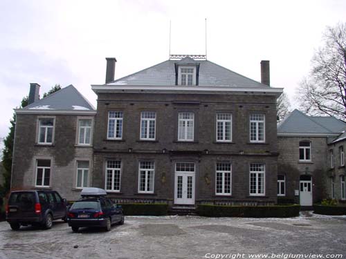 Hoeve van het Kasteel DOURBES in VIROINVAL / BELGI 