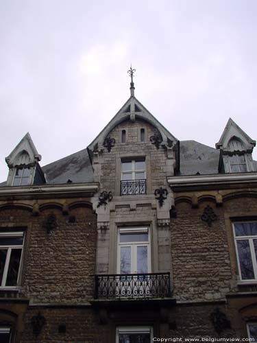 Gemeentehuis - Oude Cense de Maugr - Kasteel Licot NISMES in VIROINVAL / BELGIUM 