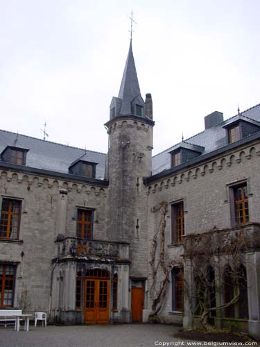 Kasteel van Boussu BOUSSU-EN-FAGNE in COUVIN / BELGI 