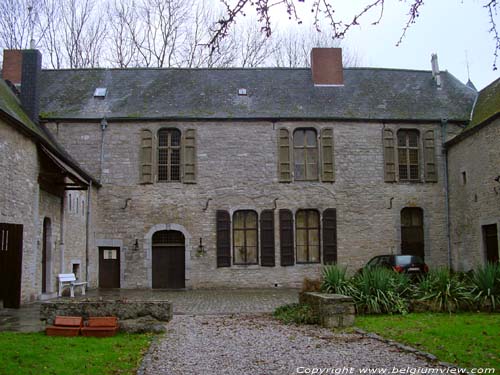 Manoir de la Motte BOUSSU-EN-FAGNE  COUVIN / BELGIQUE 