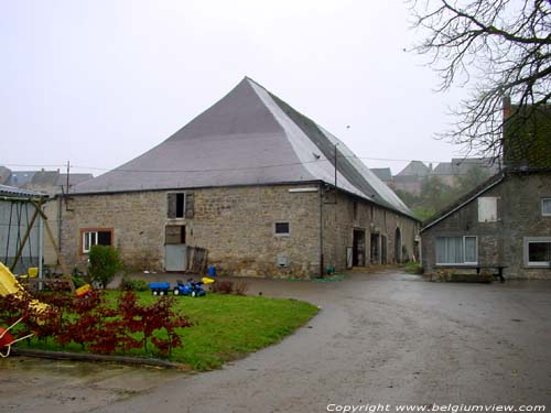 Hoeve AUBLAIN in COUVIN / BELGI 