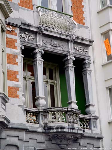 Maison avec Oiseau de 1880 LIEGE 1 / LIEGE photo 