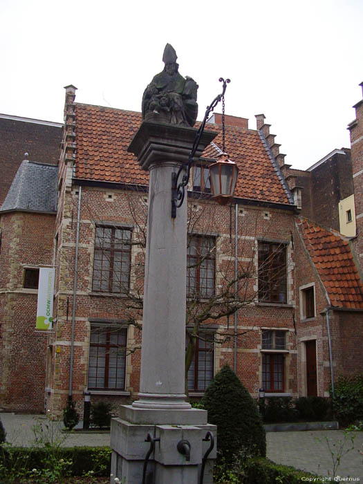 Sint-Nicolaas Godshuis ANTWERPEN 1 (centrum) in ANTWERPEN / BELGI 