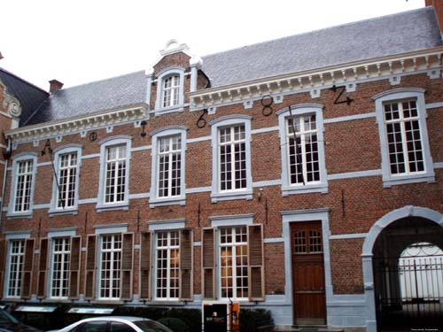 Bibliothque de l'ancienne clotre des Augustins HASSELT / BELGIQUE 