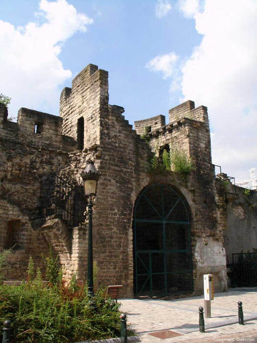 Eerste stadsomwalling BRUSSEL-STAD in BRUSSEL / BELGI 