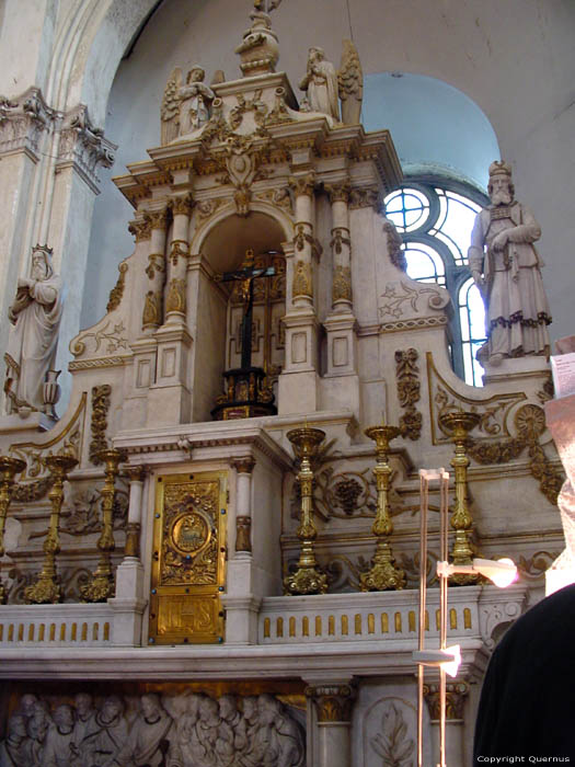 Sint-Katelijnekerk BRUSSEL-STAD in BRUSSEL / BELGI De biechtstoelen, altaren en het koorgestoelte zijn door de gebroeders Goyers gemaakt in neorenaissancestijl.