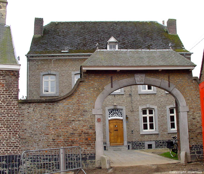 Presbytere FOURON-LE-COMTE  FOURONS / BELGIQUE 