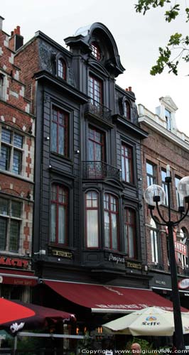 Zwart huis - Progres GENT foto