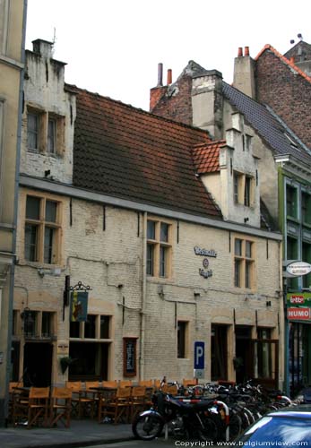 Caf Brun - Maison des Trappistes GAND / BELGIQUE 