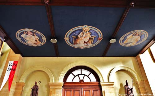 Sint-Petrus en Pauluskerk BOUILLON foto