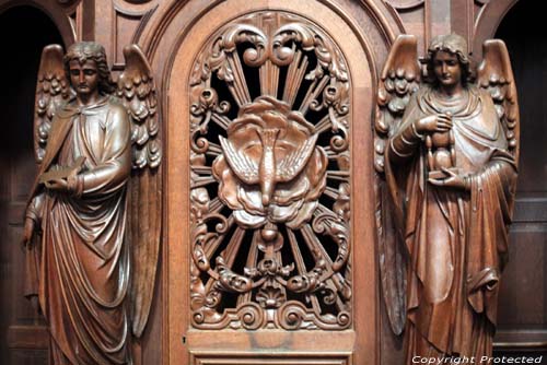 Sint-Petrus en Pauluskerk BOUILLON foto