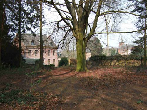 Sint-Gertrudiskerk (te Hvillers) MONT-SAINT-GUIBERT foto 