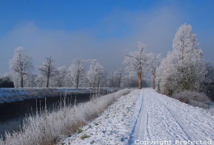 Snowy landscape of the Dyle river MECHELEN / BELGIUM 