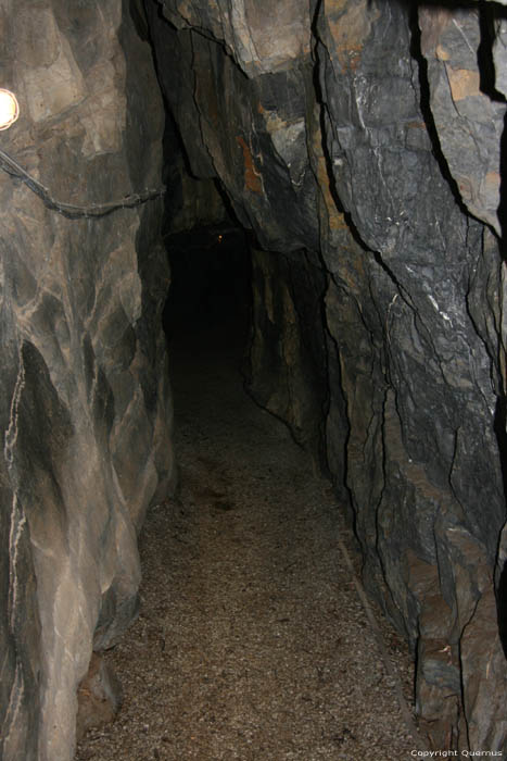 Grotte de l'Adujour NAMUR  COUVIN / BELGIQUE 