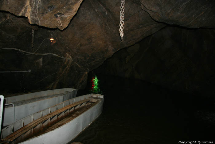 Grotte de l'Adujour NAMUR  COUVIN / BELGIQUE 