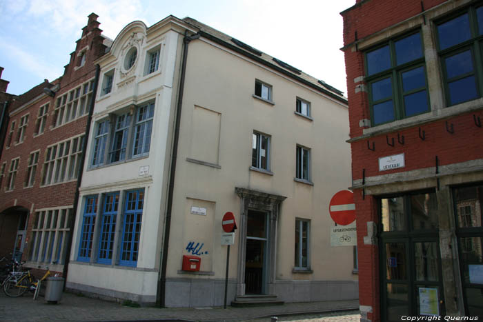 Hoekhuis Sint Widostraat - Braderijstraat GENT / BELGI 