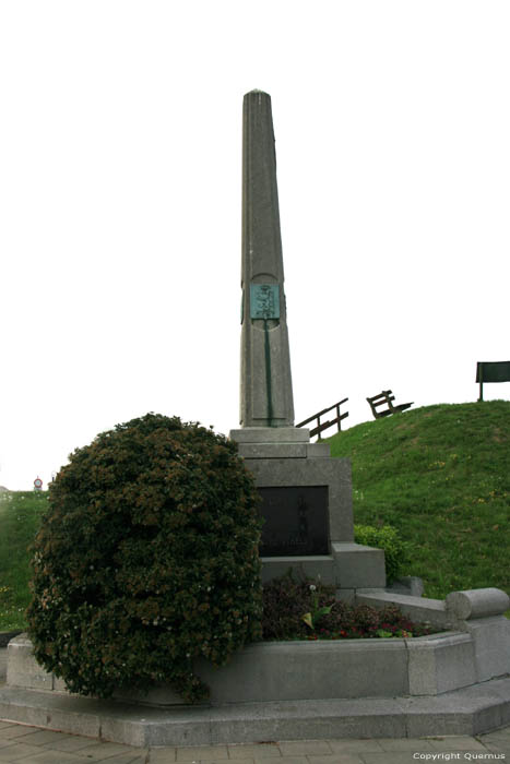 Monument pour dfense arienne et RAF  ct de l'Escault ( Doel) KIELDRECHT  BEVEREN / BELGIQUE 