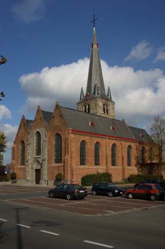 Sint-Pieterskerk (te Emelgem) IZEGEM / BELGI 