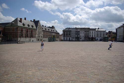 Sint-Pietersplein GENT / BELGI 