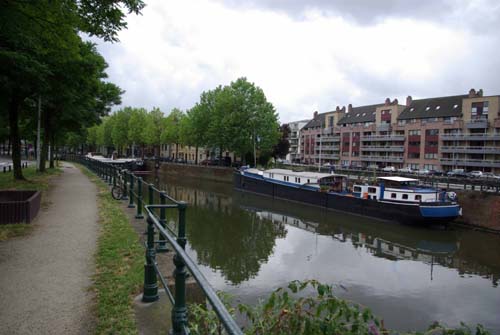 Visserij en Benedenschelde (zicht van op de Van Eyckbruggen) GENT / BELGI 