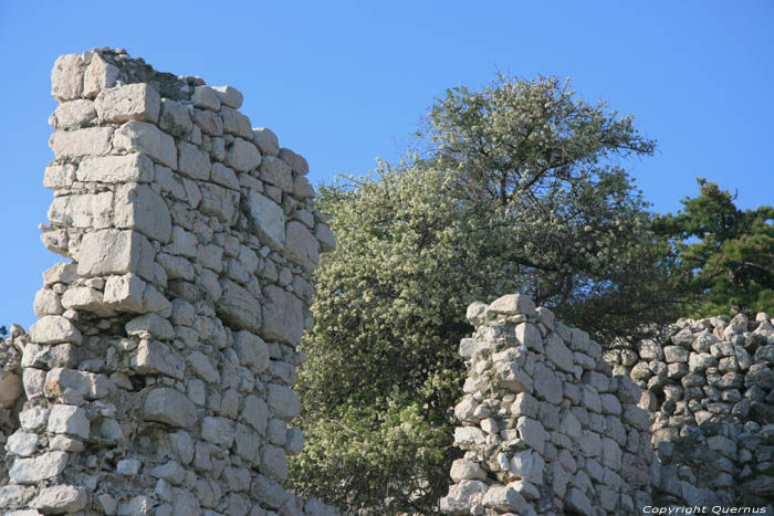 Ruines de chteau-fort Baka / CROATIE 