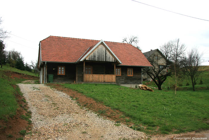 Maison en Bois Duga Resa / CROATIE 