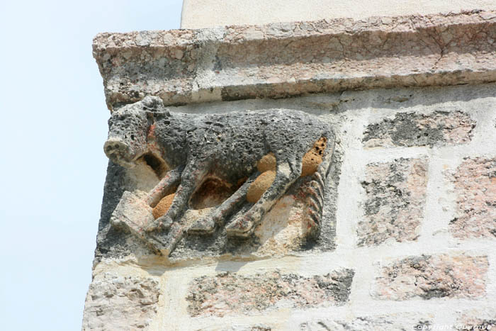 glise Saint-Lucia avec pierre de Baka ( Draga Bacanska) Baka / CROATIE 